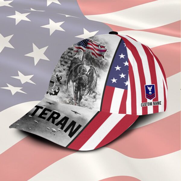 US Coast Guard, Land Of The Free, Because Of The Brave – Classic Cap Gift for Men Dad Fathers