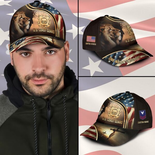 US Coast Guard, Land Of The Free, Because Of The Brave – Classic Cap Gift for Men Dad Fathers